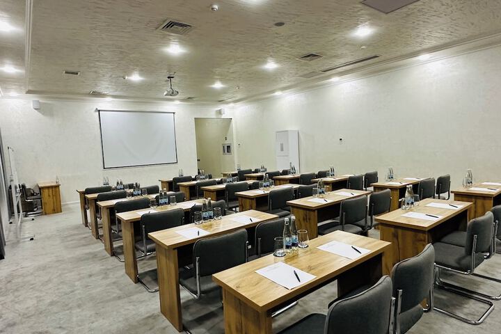 Business Center 63 of 74