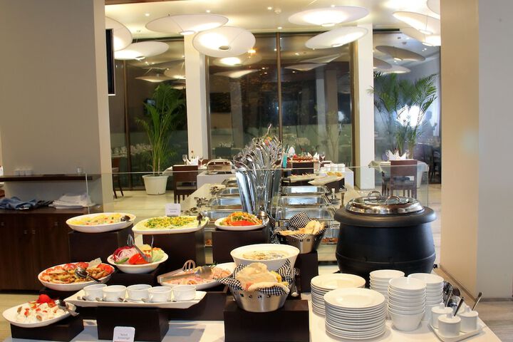 Dining 63 of 109