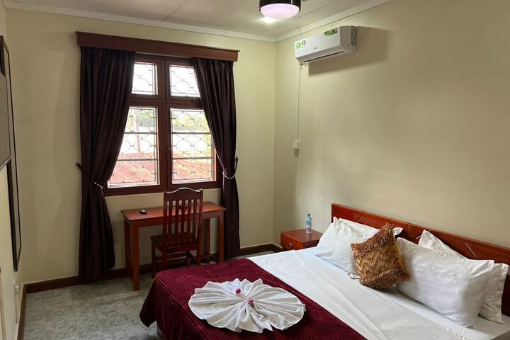 Room 25 of 92