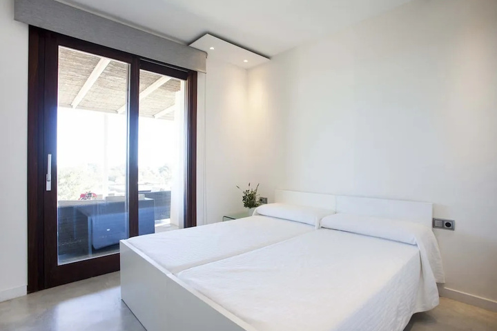 Room 7 of 31