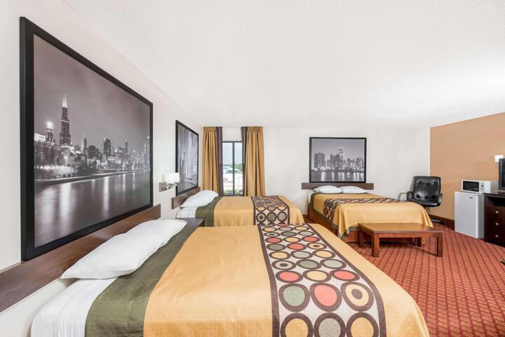 1 King Bed (2 of 9)