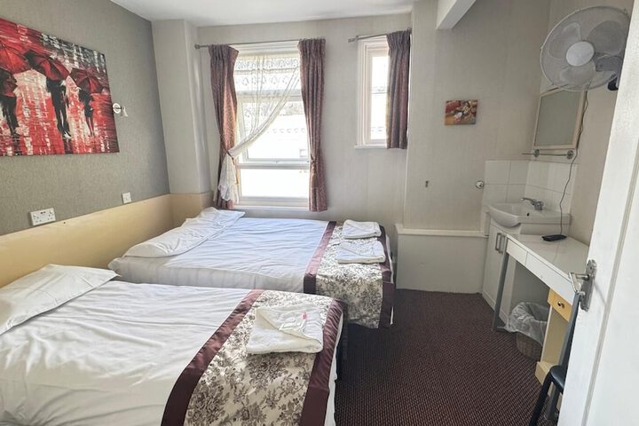 Room 22 of 118