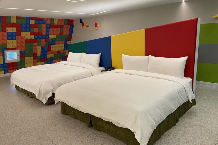 Room 38 of 82