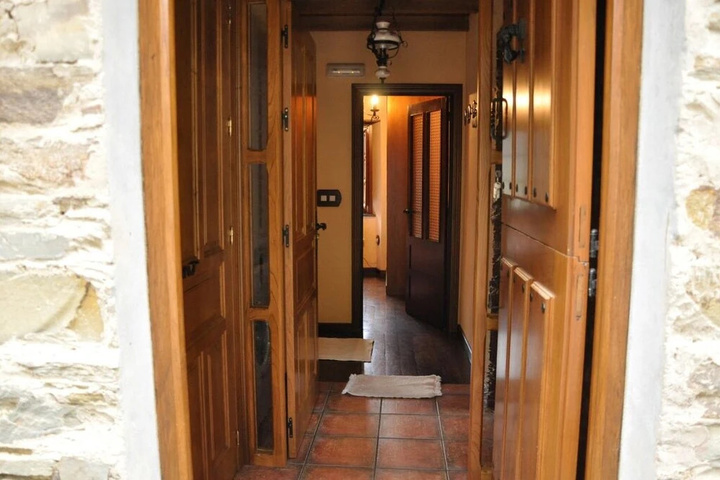 Room 12 of 22