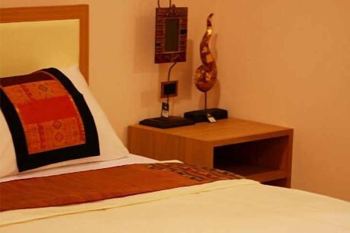 Room 13 of 29