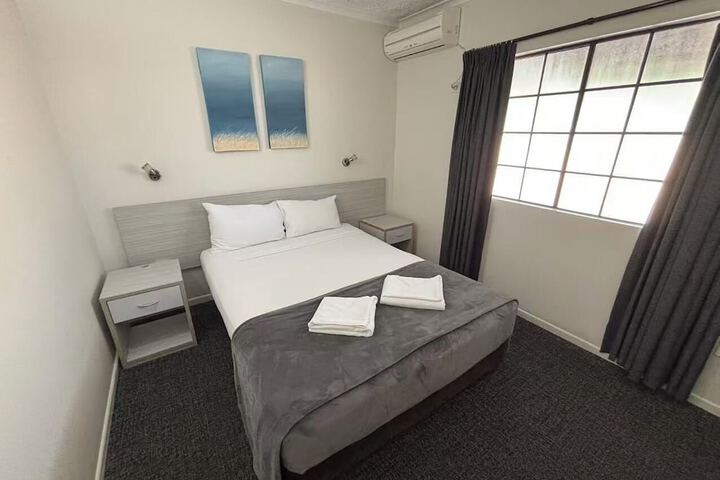 Room 21 of 53