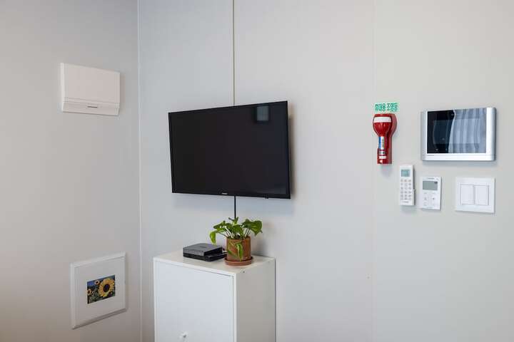 Room 9 of 26