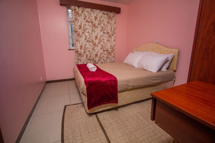 Room 16 of 90