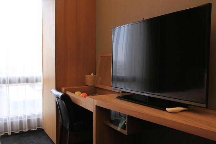 Room 18 of 37