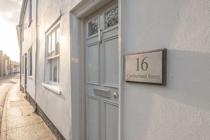 16 Cumberland Street Woodbridge