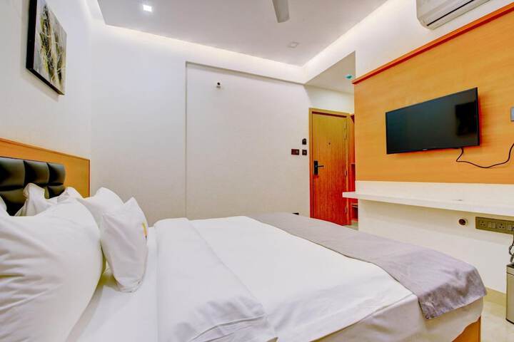 Room 8 of 27