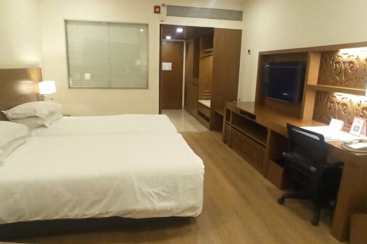 Room 19 of 96