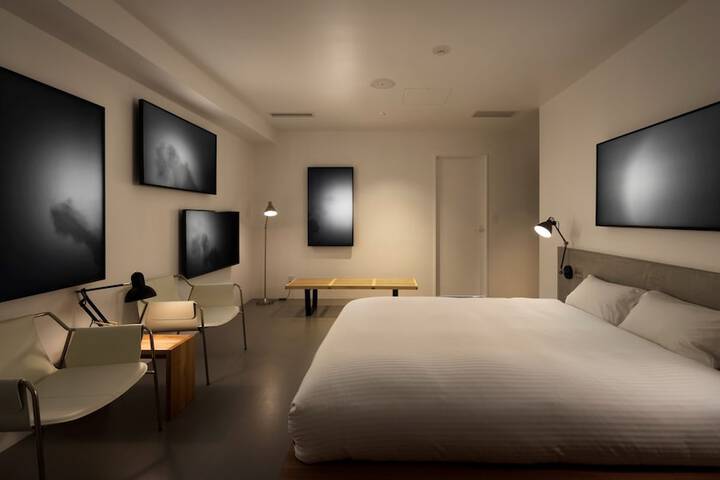 Room 51 of 118
