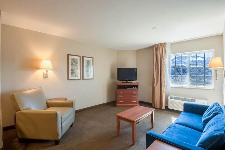 Room 5 of 37