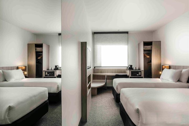 Room 10 of 62
