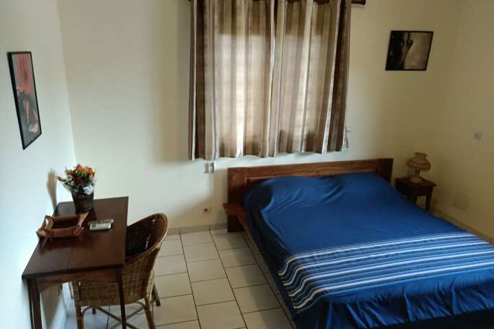Room 6 of 43