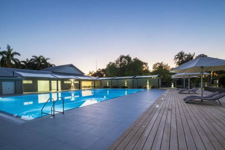 Pool 18 of 37