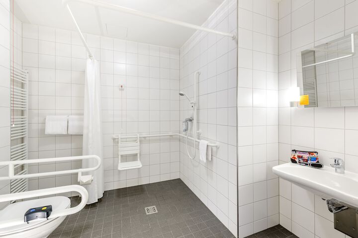 Room 20 of 32