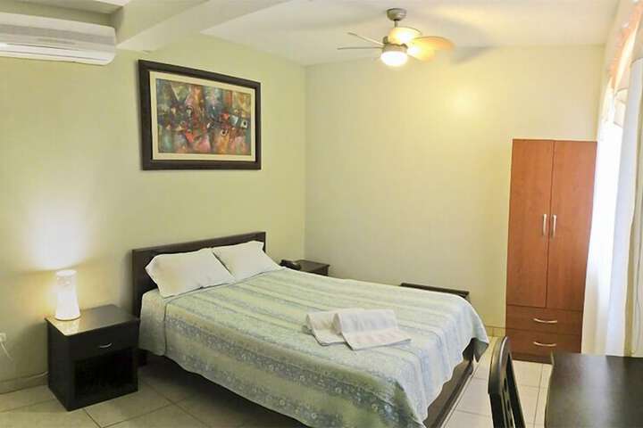 Room 12 of 33