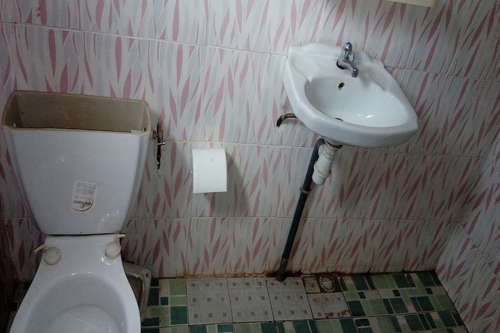 Room 8 of 14
