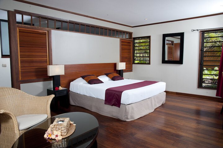 Room 3 of 33