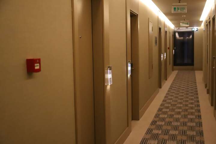 Ballroom/Hall 18 of 21