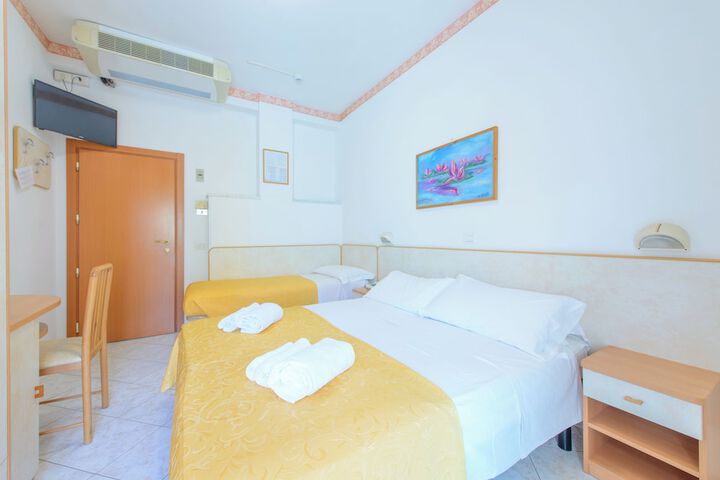 Room 7 of 94