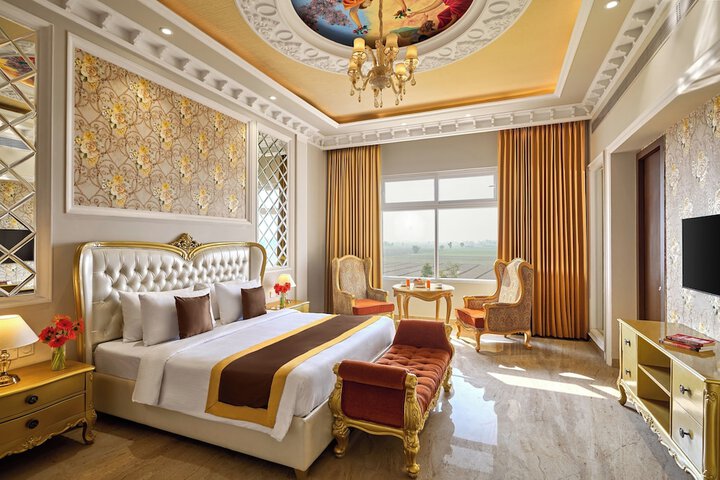 Room 9 of 40
