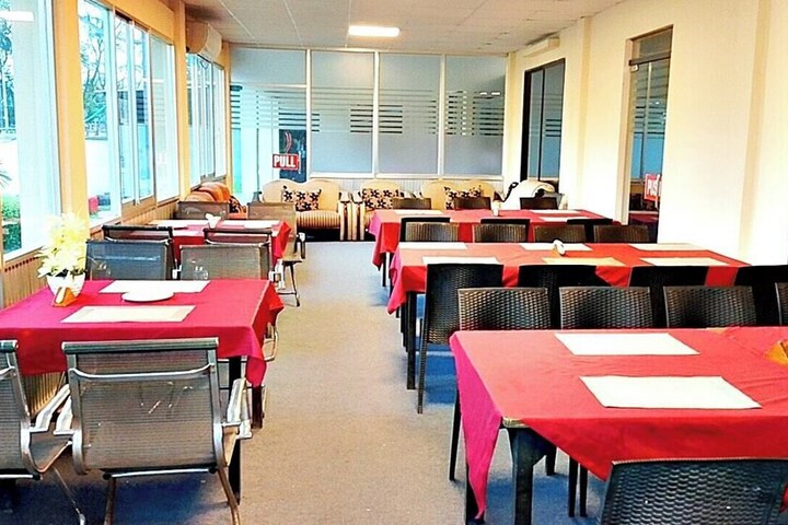 Dining 28 of 132