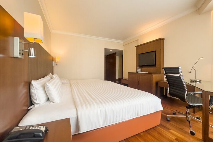 Room 4 of 86