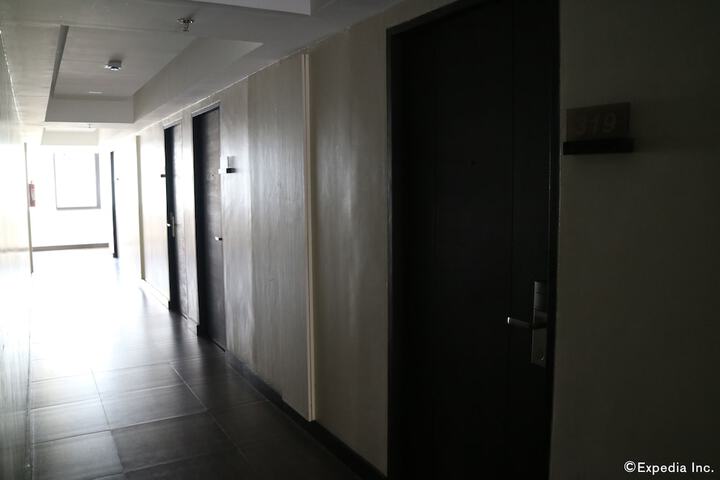 Ballroom/Hall 37 of 40