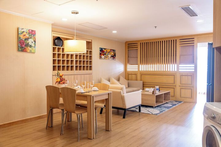 Room 82 of 184