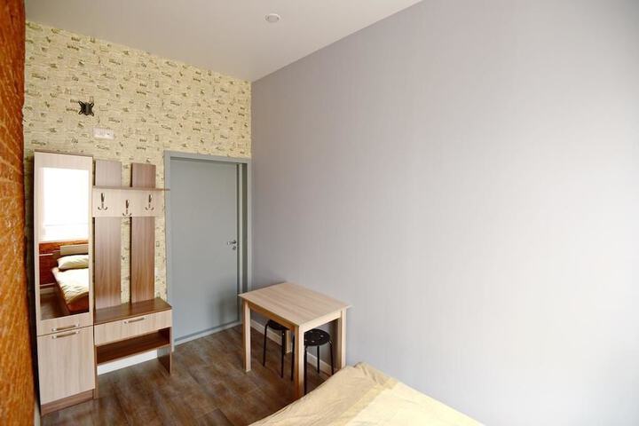 Room 20 of 33