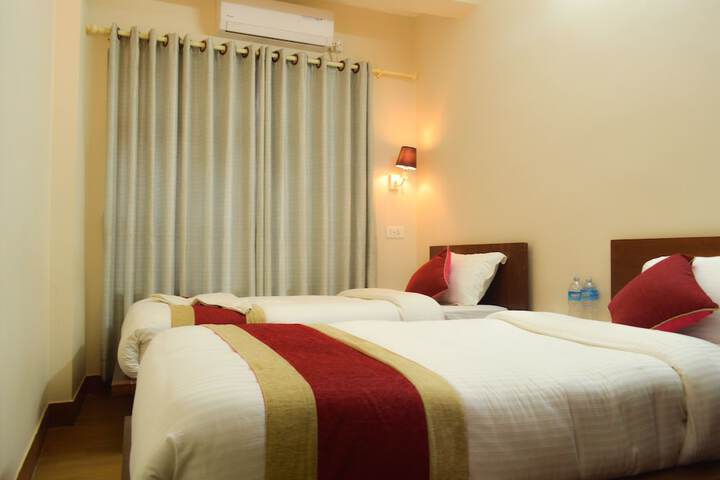 Hotel The Doors