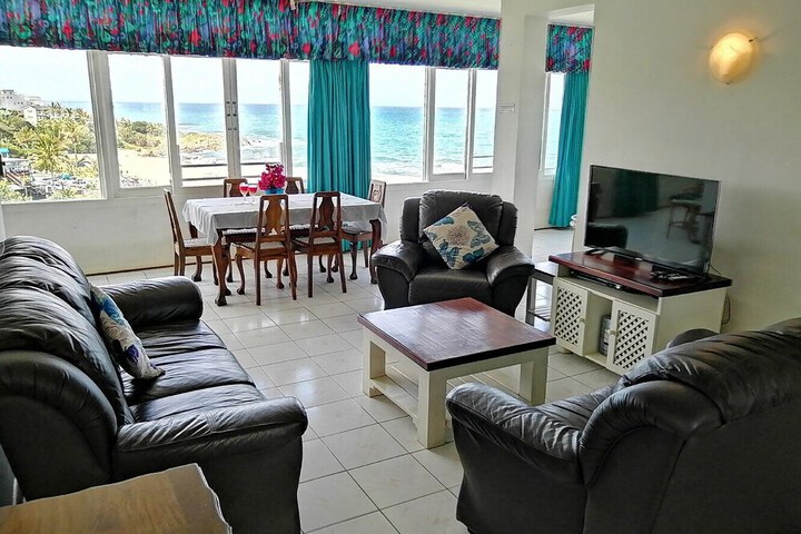 Room 9 of 28