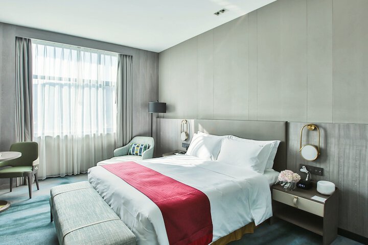 Room 8 of 45
