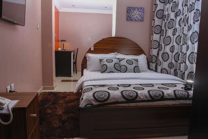 Room 14 of 29