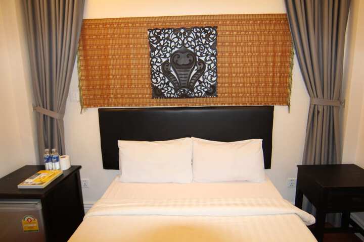 Room 16 of 64