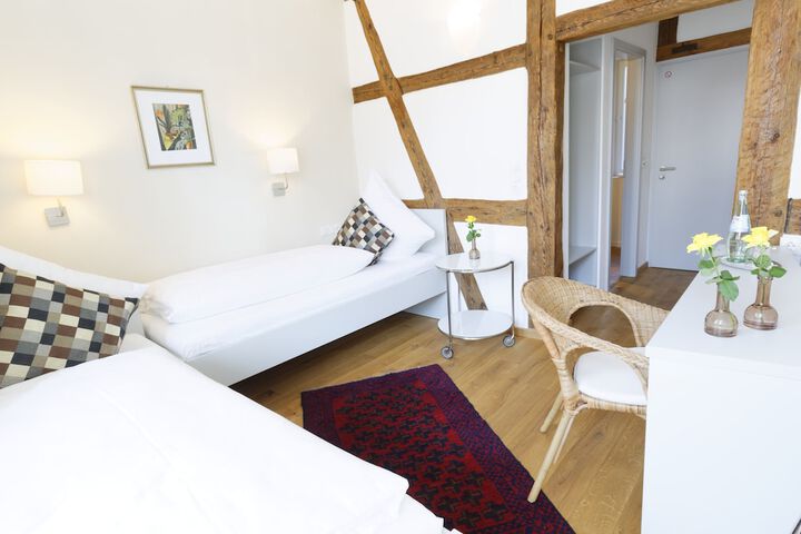 Room 9 of 23