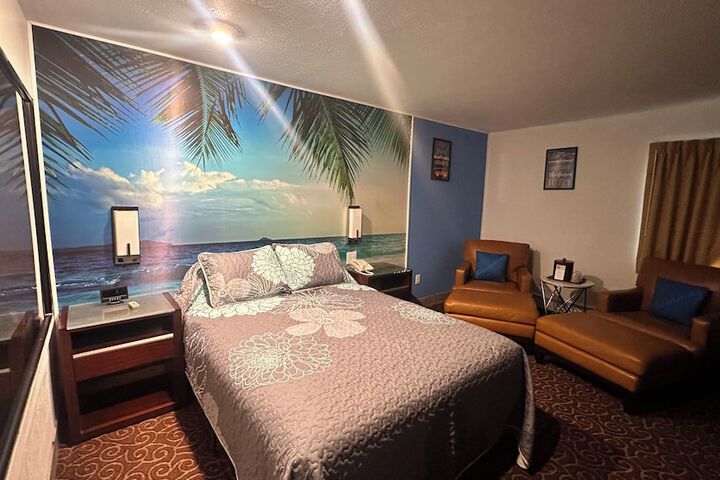 Room 7 of 66