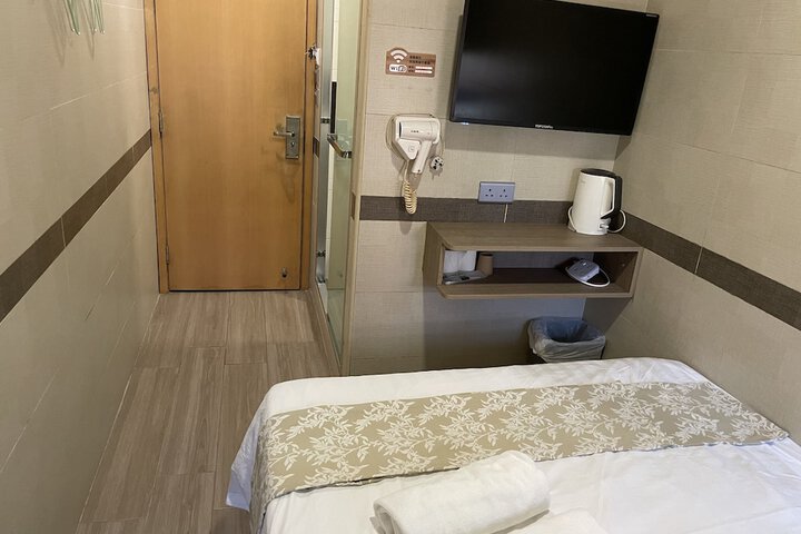 Room 113 of 195