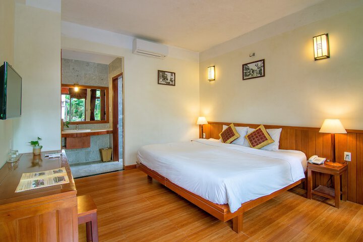 Room 7 of 48