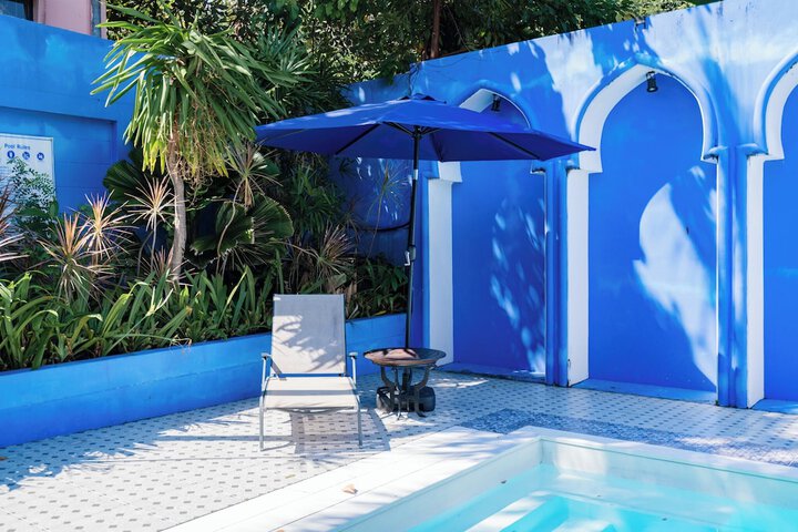 Pools & Facilities