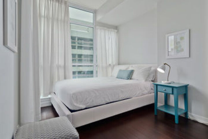 Room 4 of 6