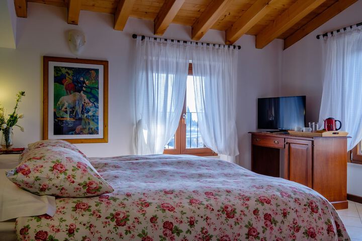 Room 50 of 115