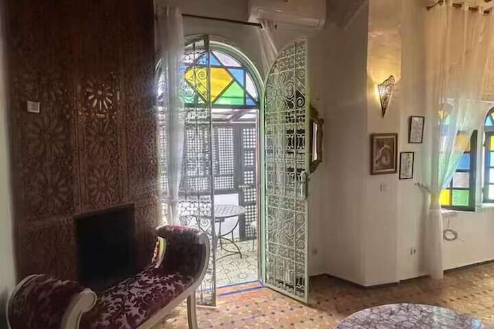 Room 12 of 34