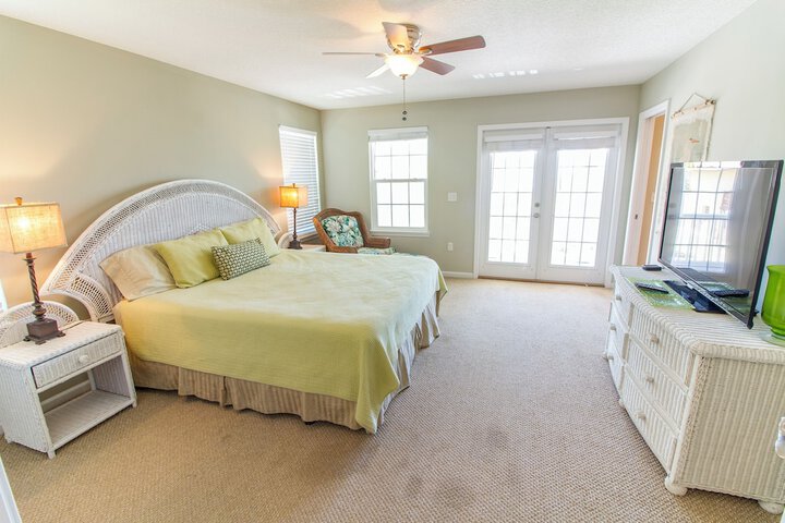 Room 3 of 60