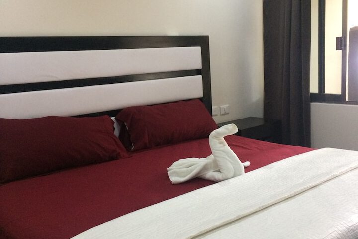 Room 4 of 30