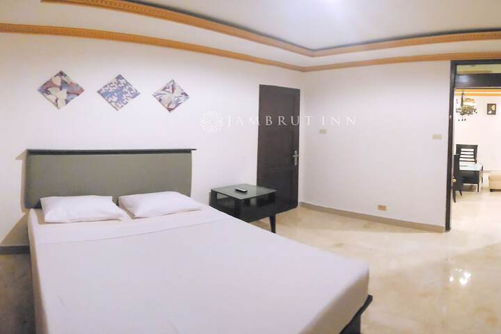 Room 14 of 42