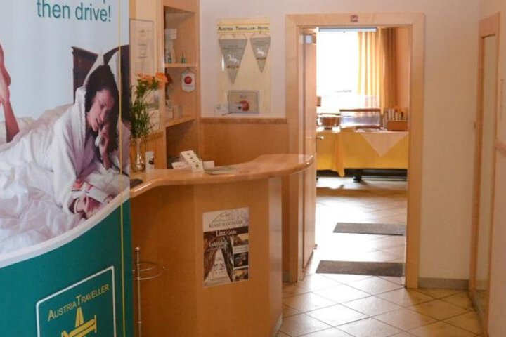 AUSTRIA TRAVELLER HOTEL